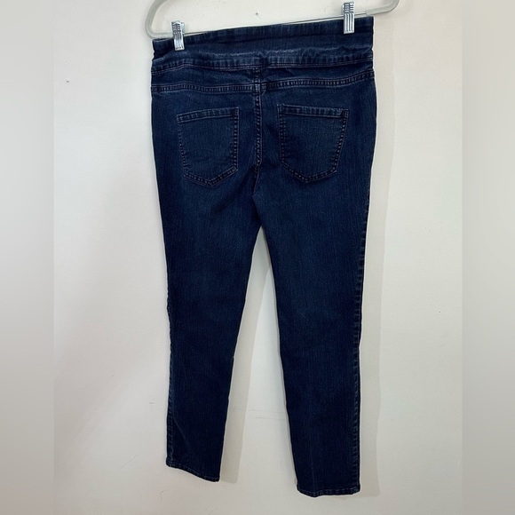 Christopher & Banks sz 8 jeans signature slimming lighter than photos - Picture 3 of 13
